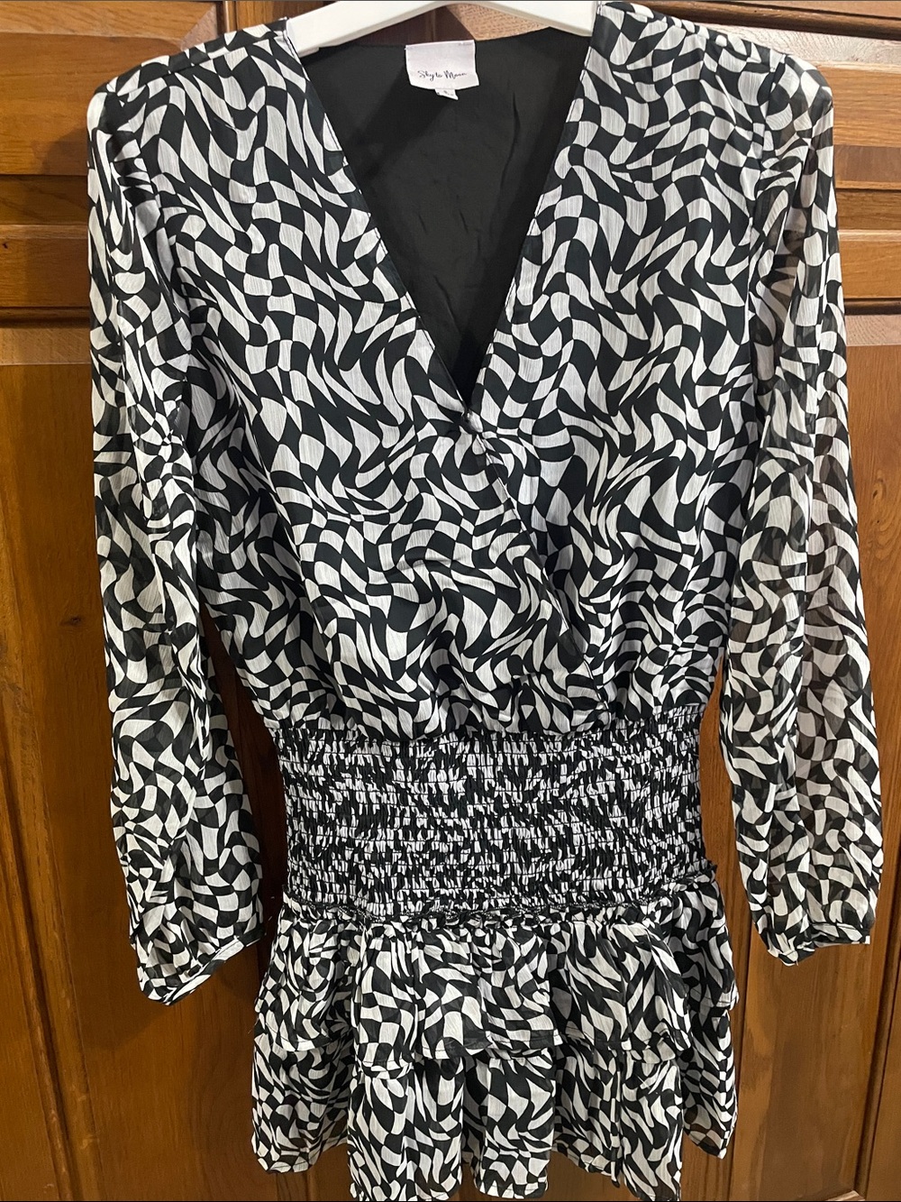 Sky to Moon long sleeve Black & White print dress Sz. S NWOT